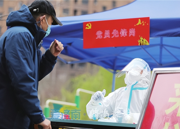 广州疫情快速响应,济南严防输入,双城共筑防疫屏障 广州疫情快速响应,济南严防输入,双城共筑防疫屏障