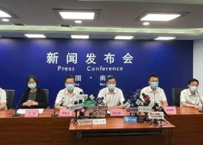 广州、南京疫情最新通报，社会面传播风险总体可控，常态化防控不松懈