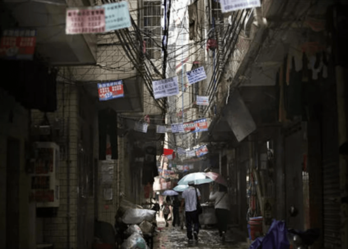 长湴十日，一条城中村的韧性，与一座城的温度