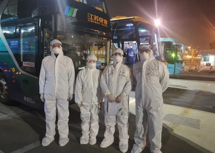 黑龙江深夜通告，郑州紧急布防，疫情下的双城记