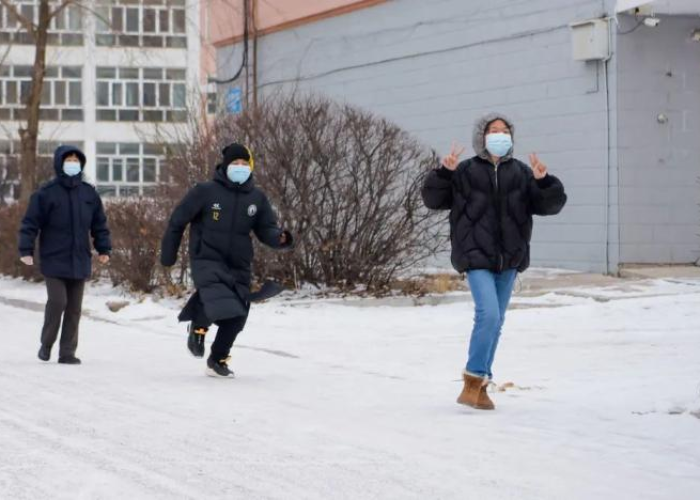封冻下的暖流,黑龙江疫情管控中的坚韧与温度 封冻下的暖流,黑龙江疫情管控中的坚韧与温度