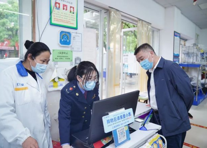 疫情下的冷暖交织，黑龙江防控进行时，南昌晴空迎降温