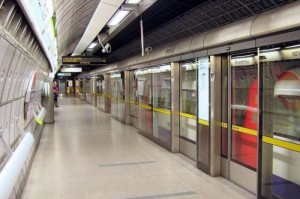 西塱十日，一座地铁站见证的广州疫情攻坚战