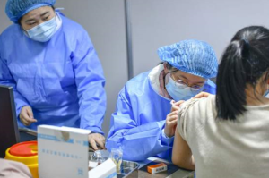 南京疫情蔓延17省，一个机场如何牵动全国防疫神经？